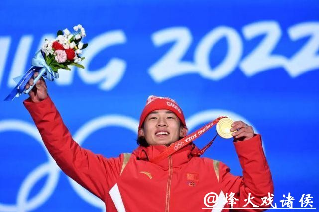 中国队首夺奖牌，苏翊鸣精彩表现闪耀赛场